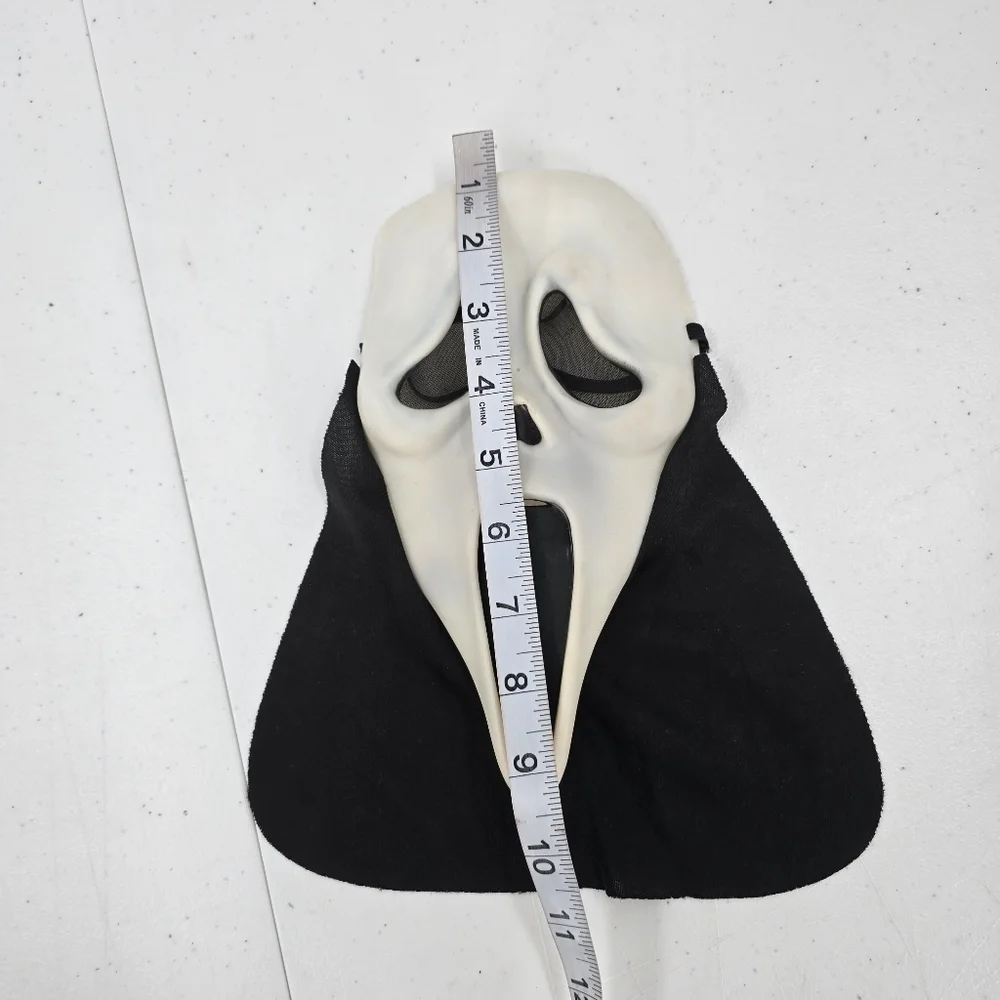 Scream Movie Ghost Face Mask Easter Unlimited Halloween Youth Size No Hood 2011.